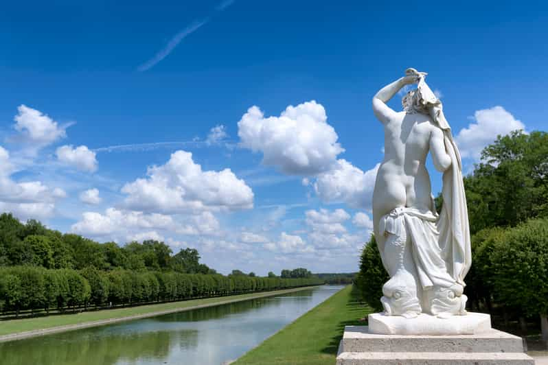 Fontainebleau: Fontainebleau Palace Private Guided Tour | GetYourGuide