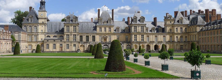 Fontainebleau : Visite guidée privée du château avec billet d'entrée