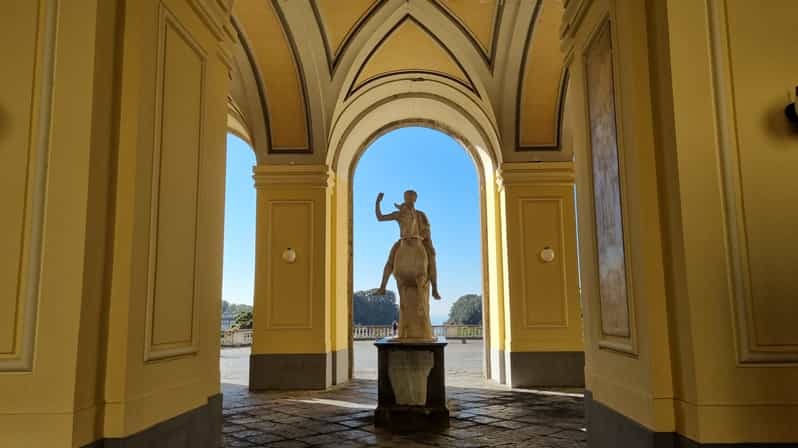 Portici: Guided Walking Tour of Royal Palace of Portici