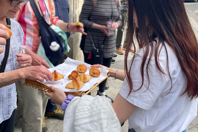 Paris: Full-Day Custom Tour with Local Guide Full-Day Custom Tour with Private Car