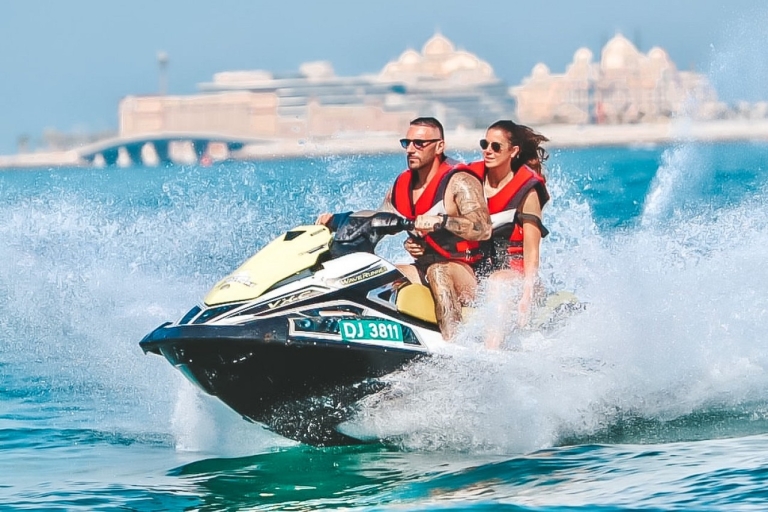 Dubaj: wypożyczalnia skuterów wodnych Jumeirah Beach dla 2 osóbWynajem na 30 minut