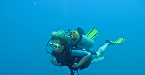 Cabo San Lucas: Beginners Diving Experience w/ Water & Snack