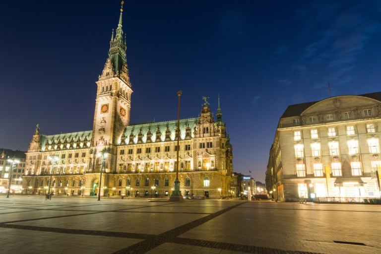 Hamburg: City Highlights Private Walking Tour with a Guide