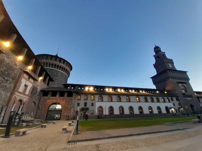 Mailand 2stündige Tour am Abend durchs Stadtzentrum GetYourGuide