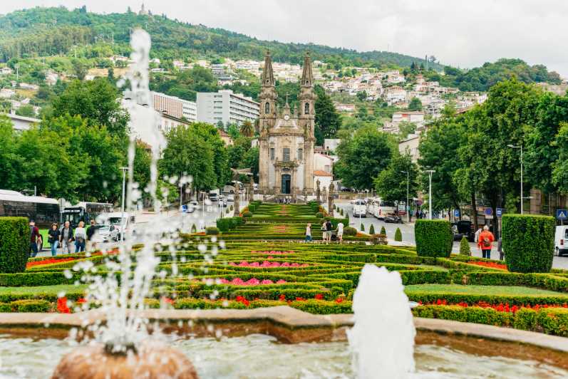 Así llamado alarma amplio Desde Oporto: tour de día a Braga y Guimarães con almuerzo | GetYourGuide