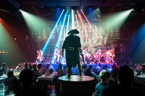 Magaluf: ticket Pirates Adventure dinershowVVIP Experience with Below Decks Backstage Tour