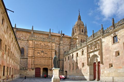 Salamanca: Private Sightseeing & Cultural Walking Tour
