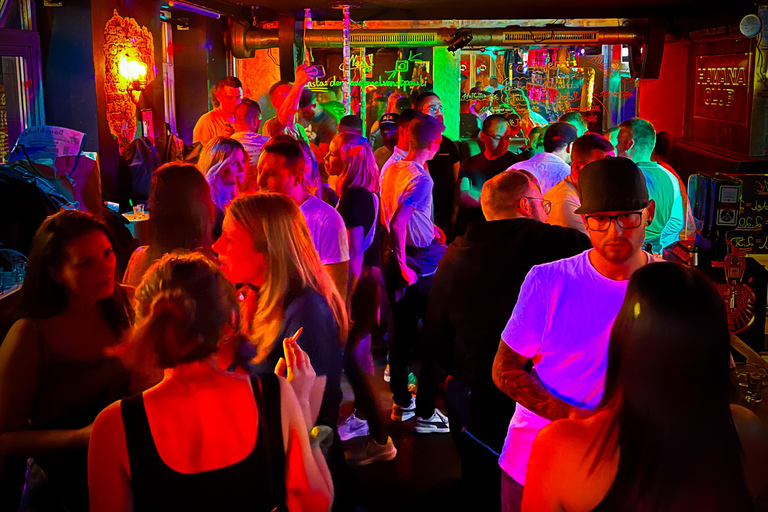 Hamburg: Pubcrawl & Nightlife Tour at St.Pauli District