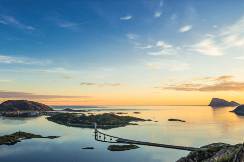 Tromso: Spedizione avventura nei fiordi articiDa Tromso: Tour Instagram dei fiordi con pranzo e bevande calde