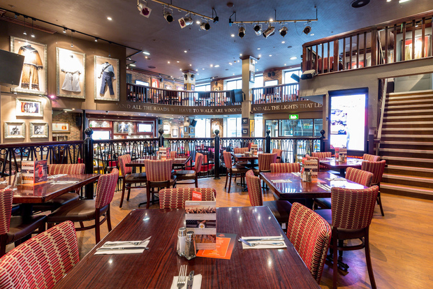 曼彻斯特Hard Rock 咖啡馆午餐或晚餐套餐