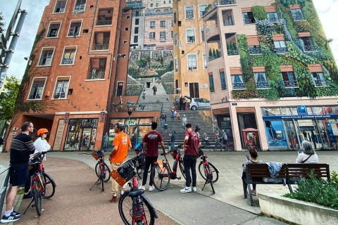 Lyon: 3-Hour Guided E-Bike Tour with a Tasting Break Tour in French