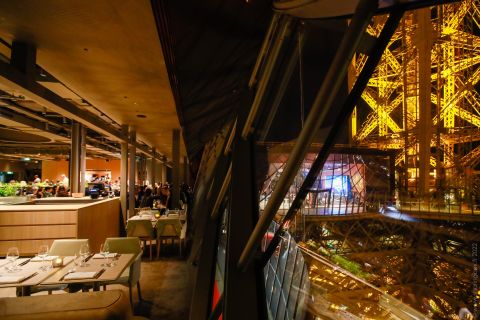 Paris: NYE 6-Course Dinner in the Eiffel Tower Restaurant