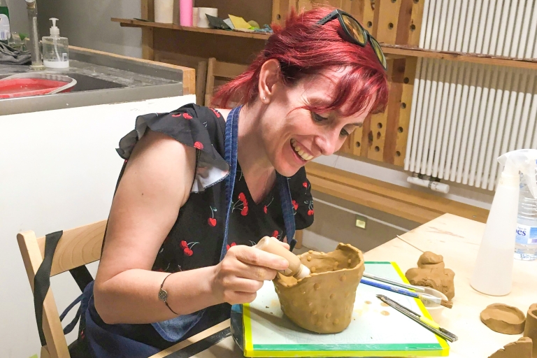 Barcelone : Atelier d'expérience de fabrication de céramique artisanaleExpérience de fabrication de tasses artisanales