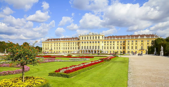 Vienna: Schönbrunn Palace & Gardens Skip-the-Line Tour