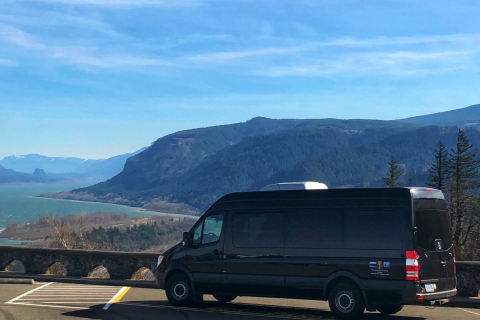 Portland: Excursión de un día a las cataratas Multnomah y al río Hood con vino