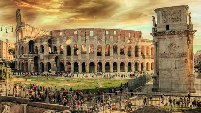 Rome: Colosseum Sunset Tour with Entry