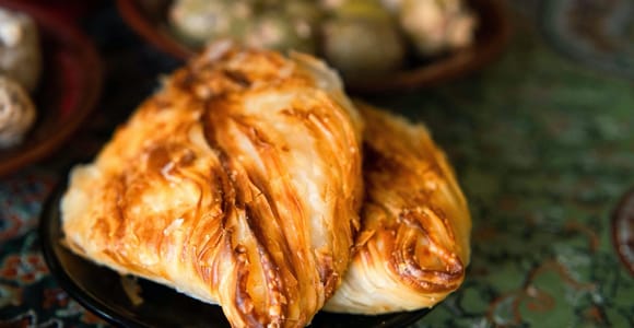 Valletta Street Food & History Tour With Private Transfers