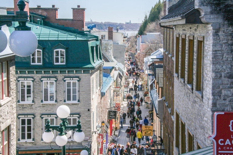 Le Vieux-Québec : Première promenade de découverte et lecture à pied