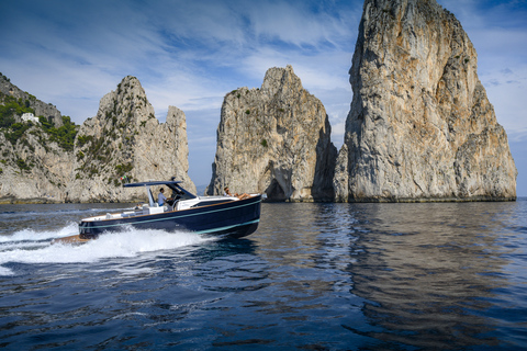 De Positano : excursion privée à Capri sur un bateau Gozzo de 2023Visite privée de Capri depuis Positano by_ NEW Gozzo 35ft | 2023