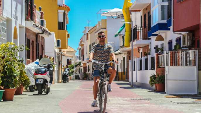 Malaga: E-Bike Sightseeing Tour