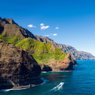 Kauai: Excursión de un día entero en barco por Niihau y la costa de Na Pali