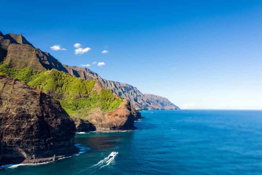 Ab Kauai: Bootstour nach Niihau & entlang der Na Pali Küste. Foto: GetYourGuide