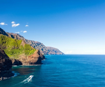Kauai: Niihau and Na Pali Coast Full-Day Boat Tour