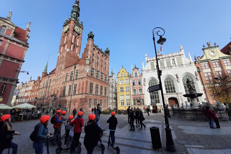 Wrocław: Recorrido guiado en scooter eléctrico por el casco antiguo