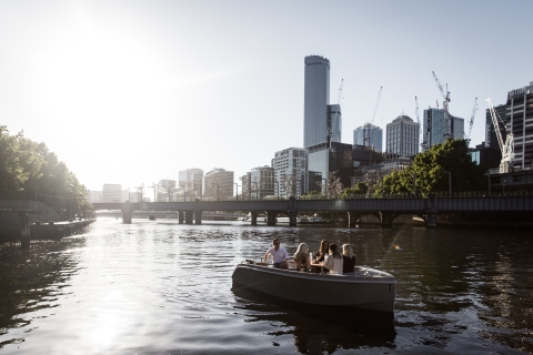 Melbourne: Alquiler de barcos eléctricos para picnic en el río Yarra2 horas