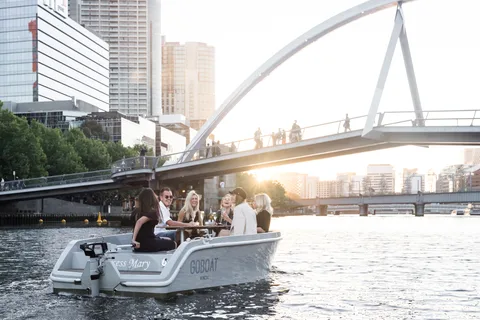 Melbourne: elektrische picknickbootverhuur op de Yarra-rivier
