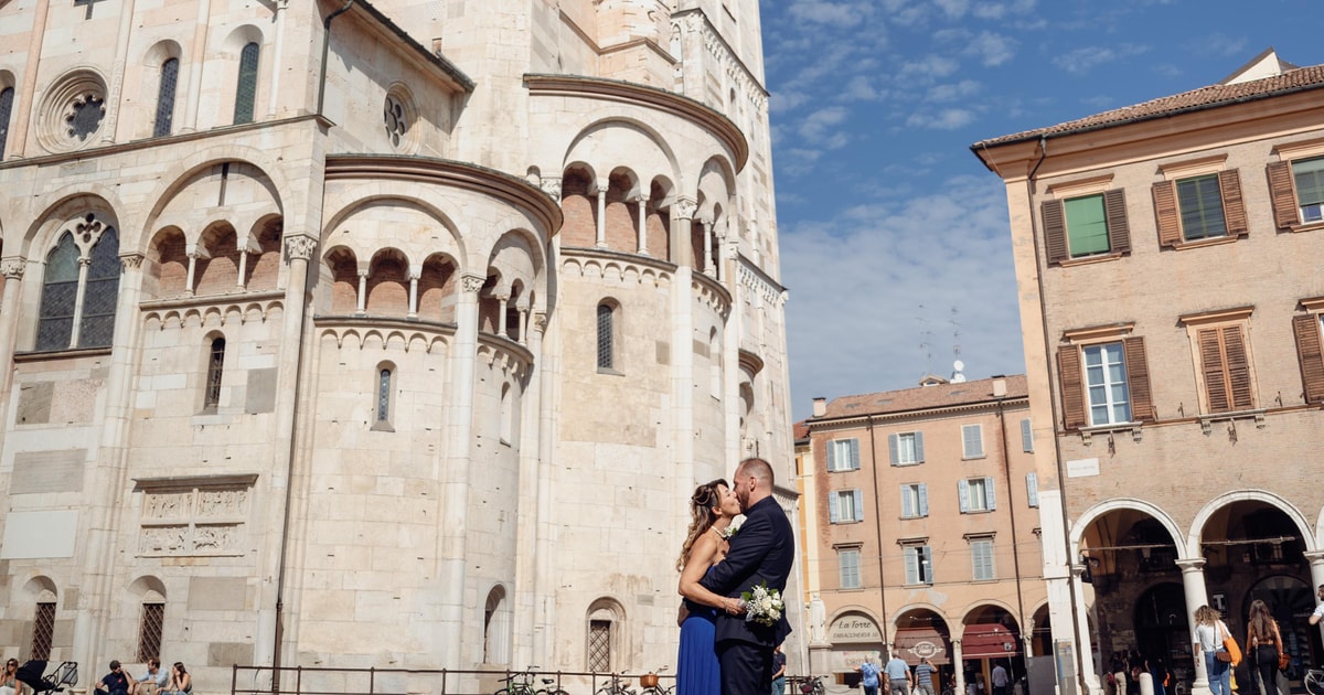 Modena PhotoShoot in der magischen Stadt GetYourGuide