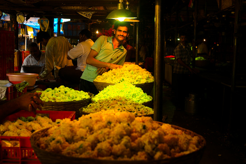 Mumbai: Ervaar lokaal vervoer, bezienswaardigheden en lunchMumbai: lokale vervoerservaring van een halve dag