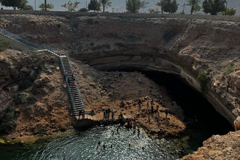 Wadi Shab e Bimmah Sinkhole e Wadi ArbaeenWadi Shab, Bimmah Sinkhole e Wadi Arbaeen