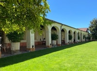 Franciacorta TopSparkling wine tour from Iseo/Brescia - Housity