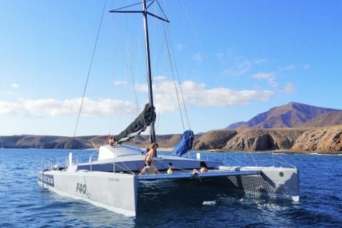 Playa Blanca: Private Catamaran Tour with SUP and Snorkeling 5-hour Tour