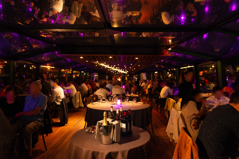 Sylwestrowy rejs po Sekwanie i kolacja w Paryżu