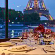 Silvesterfahrt auf der Seine und Abendessen in Paris