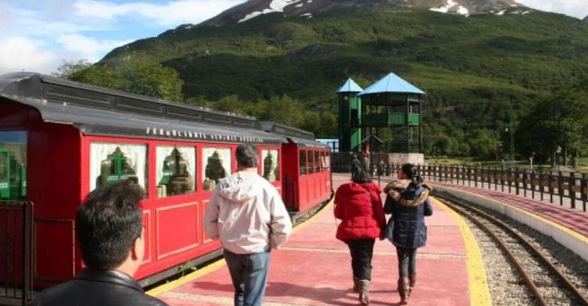 Ushuaia, End of the World Train & Tierra del Fuego Park - Housity