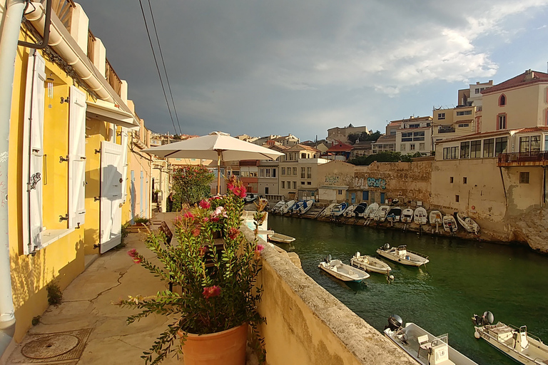 Marseille : Visite guidée à pied des magnifiques quartiersMarseille : Visite guidée à pied des quartiers locaux