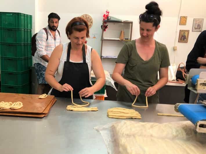 Kalamata: Food tour and Olive Oil Tasting with Light Lunch