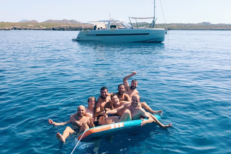 Fornells: Excursión en velero de un día por la costa norte de MenorcaViaje en velero compartido