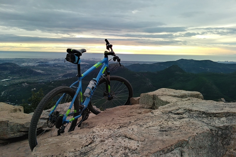 Valencia: Excursión privada en bicicleta de montaña en la Sierra CalderonaBicicleta de montaña normal