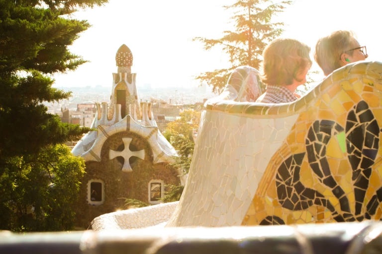 Sagrada Familia y Parc Güell: tour guiado sin colasSagrada Familia y Parc Güell: tour guiado en inglés