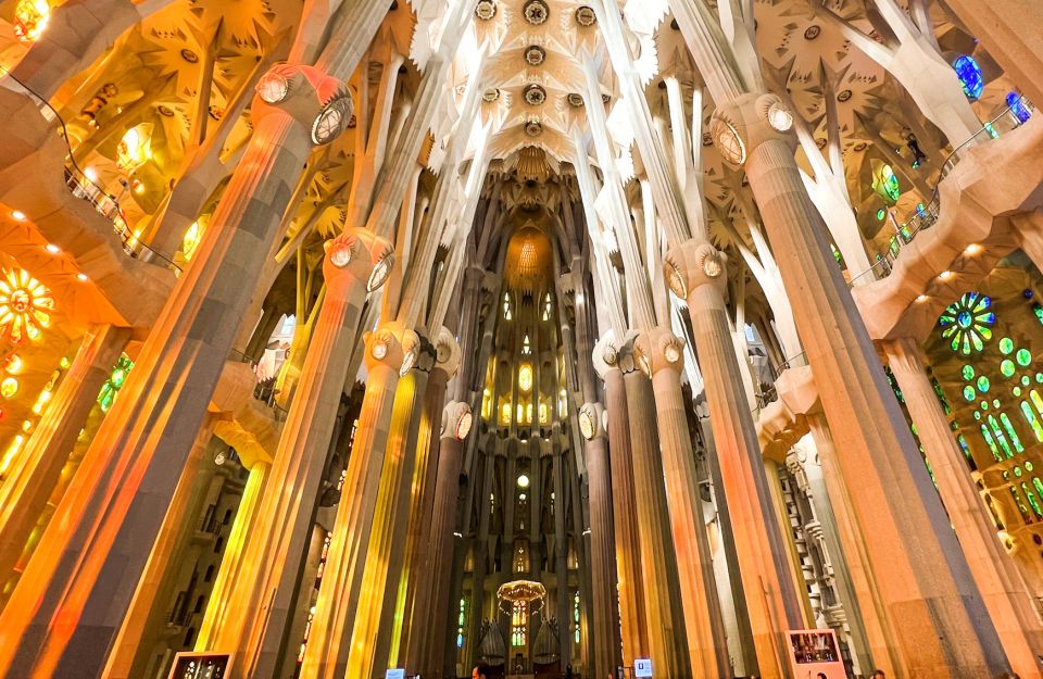 Barcelona: Park Güell & La Sagrada Familia Tickets and Tour | GetYourGuide