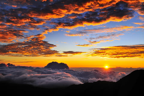 Maui: Sunrise Self-Guided Driving Tour