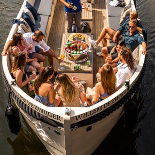 Amsterdam: stadsrondvaart met onbeperkte drankjes