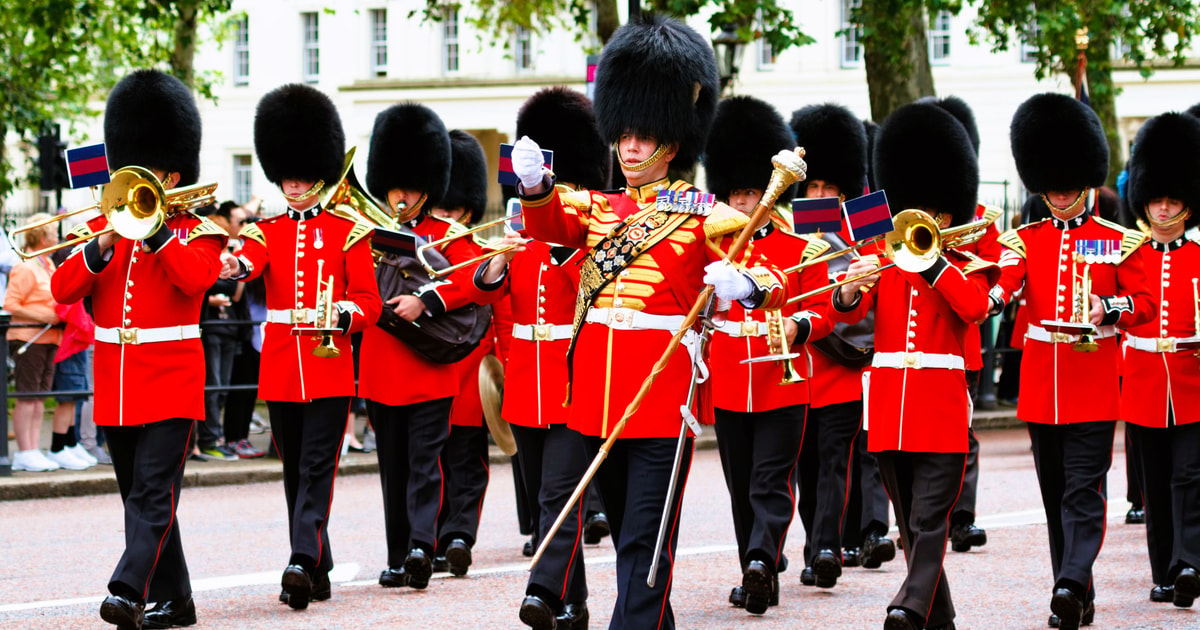 London: Westminster Abbey & Changing of the Guard Tour | GetYourGuide