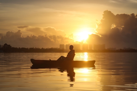 Cancun: kajakervaring bij zonsondergang in de mangroven