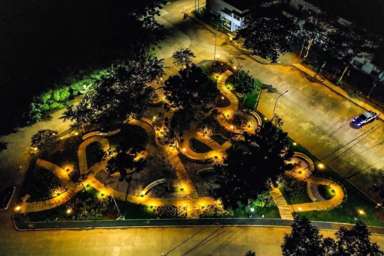 Puerto Princesa: Park Ludowy Balayong z kolacją i pokazemWycieczka po parku z masażem i spa