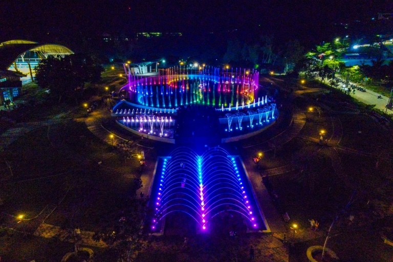 Puerto Princesa: Balayong People's Park with Dinner and Show Park Tour with Massage and Spa